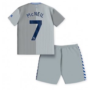 Everton Dwight McNeil #7 Replika Babytøj Tredje sæt Børn 2023-24 Kortærmet (+ Korte bukser)